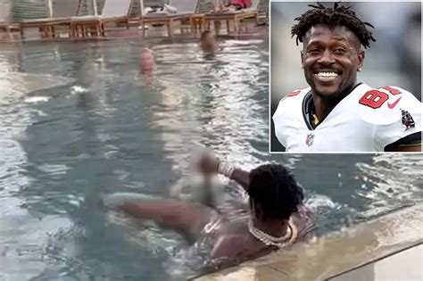 antonio brown flashing|Antonio Brown Flashing Guests At Hotel Pool